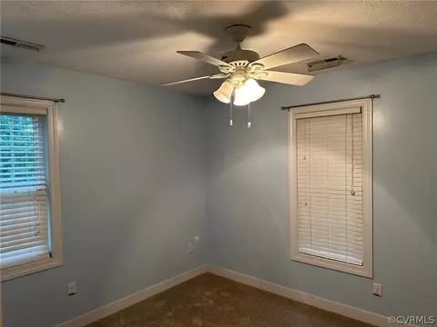 Bedroom - 210 Pine Ridge Rd, Aylett, VA 23009 photo 2 of 3