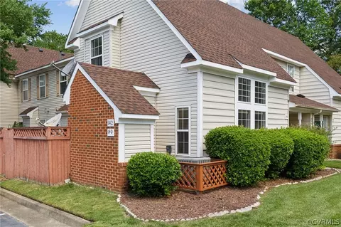 140 Post Oak Rd, Yorktown, VA 23693