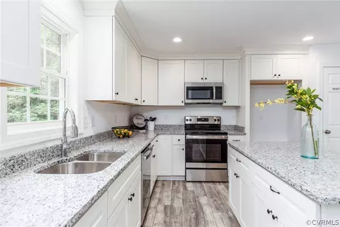 117 Moore Dr, Williamsburg, VA 23188 photo 13