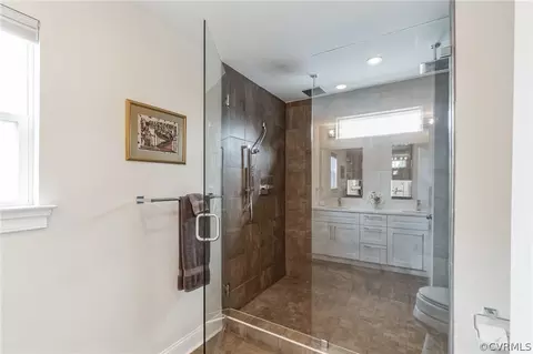 Bath - 1918 N Mallory St, Hampton, VA 23664 photo 4 of 5