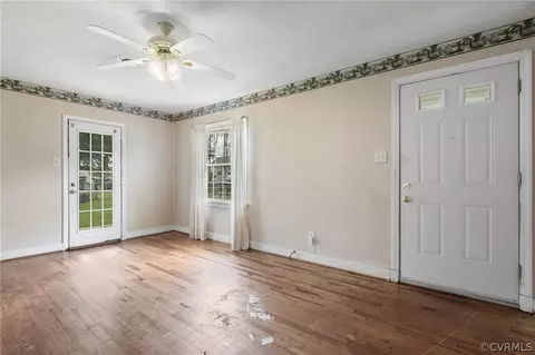 Living - 514 E Read St, Henrico, VA 23075 photo 2 of 3