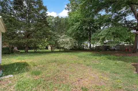 Exterior - 514 E Read St, Henrico, VA 23075 photo 5 of 7