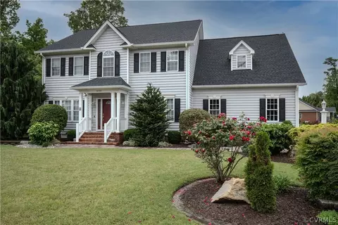 200 Woodbridge Rd, Colonial Heights, VA 23834