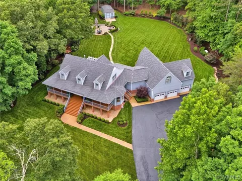 22341 Skinquarter Rd, Moseley, VA 23120
