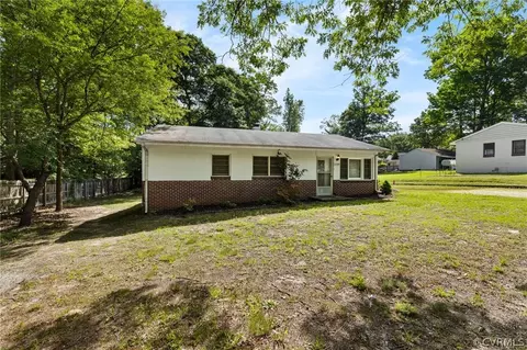 11109 Chester Rd, Chester, VA 23831