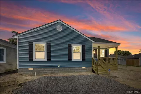1110 St James St, Petersburg, VA 23803