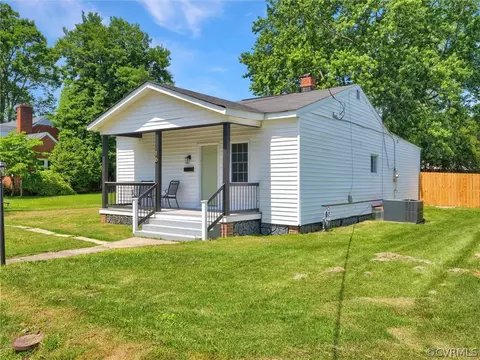 16 N Pine St, Highland Springs, VA 23075