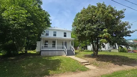 1516 6th St, Victoria, VA 23974