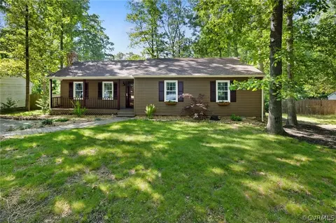 4104 Railgate Ter, Chester, VA 23831
