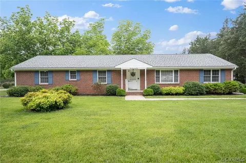 9001 Reams Rd, North Chesterfield, VA 23236