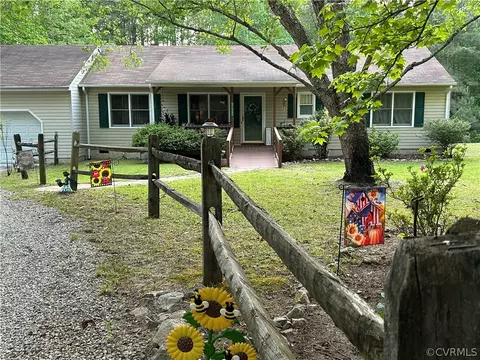 11890 Coach Dr, North Dinwiddie, VA 23805