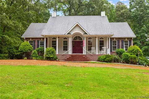 8440 King Dr, Disputanta, VA 23842