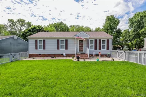 5829 Huntingcreek Dr, North Chesterfield, VA 23237
