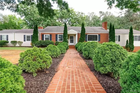 410 N Thomas St, South Hill, VA 23970