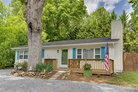 59 Redbud Dr, Louisa, VA 23093