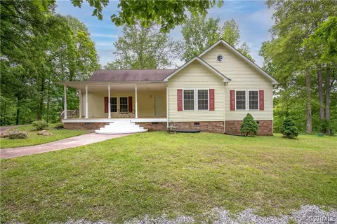 7430 Cellar Creek Rd, Blackstone, VA 23824