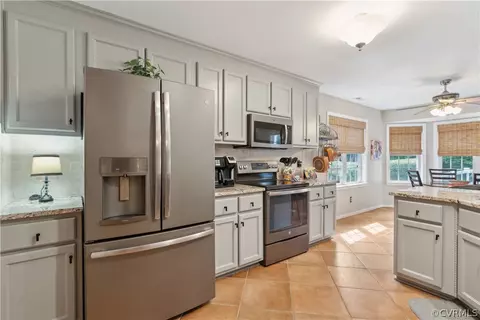 Kitchen - 12824 Millstep Ter, Midlothian, VA 23112 photo 2 of 2