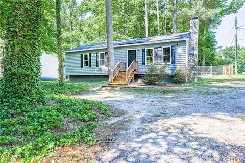 21100 Matoaca Rd, Petersburg, VA 23803