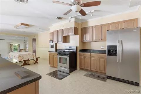113 E Pinecrest Rd, Wakefield, VA 23888 photo 16