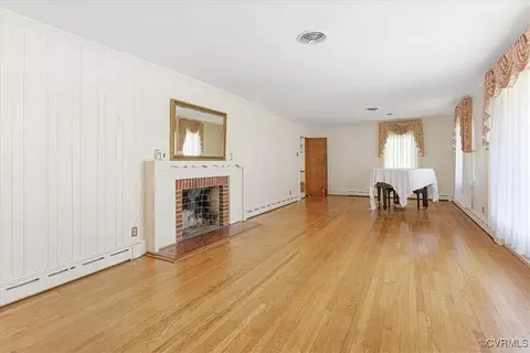 113 E Pinecrest Rd, Wakefield, VA 23888 photo 5