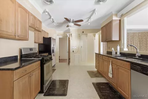 113 E Pinecrest Rd, Wakefield, VA 23888 photo 20