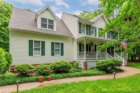 712 Greyledge Blvd, Chester, VA 23836