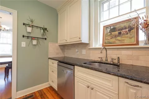 Kitchen - 1237 Warren Ave, Richmond, VA 23227 photo 3 of 4