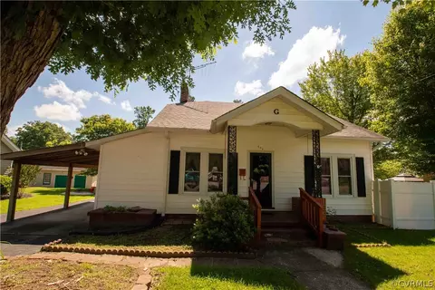 609 Brunswick Ave, Blackstone, VA 23824
