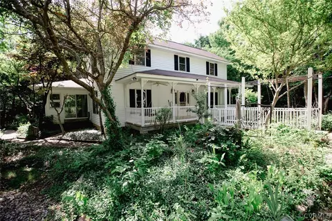 1771 Saw Mill Rd, Farmville, VA 23901