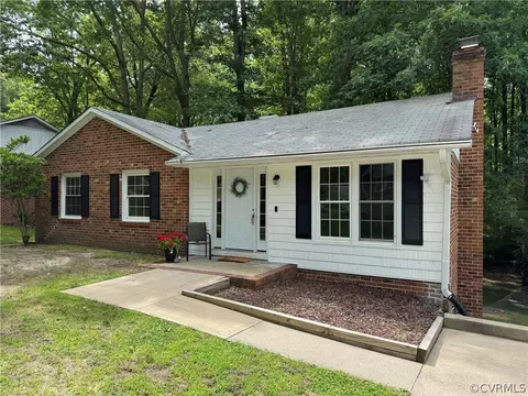 3013 Cicero Pkwy, Chester, VA 23831