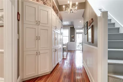 Entry Way - 2303 Floyd Ave, Richmond, VA 23220 photo 4 of 10