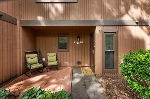 11640 E Briar Patch Dr, Midlothian, VA 23113