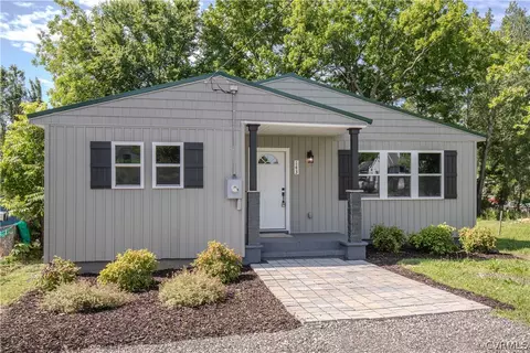 143 Charlotte Ave, Colonial Heights, VA 23834