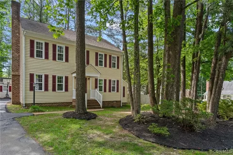 425 Wadsworth Dr, North Chesterfield, VA 23236
