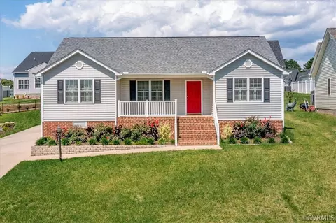 103 Wilkshire Ct, Colonial Heights, VA 23834