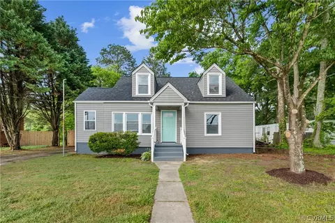 2768 County Dr, Petersburg, VA 23803