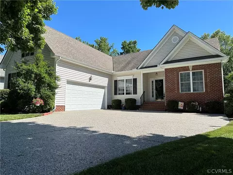 9619 Brading Ln, Midlothian, VA 23112