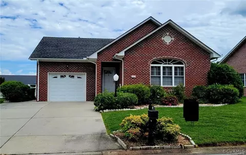 432 Cobblestone Dr, Hopewell, VA 23860