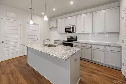 12109 Oxford Landing Dr #103, Glen Allen, VA 23059