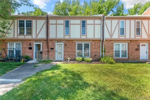 847 Pleasant St, Highland Springs, VA 23075