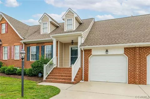 107 Gilcreff Pl, Colonial Heights, VA 23834