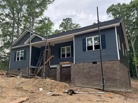 162 Maple Hills Ln, Cartersville, VA 23027