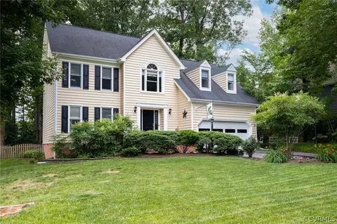 4607 Foxwood Rd, Chester, VA 23831