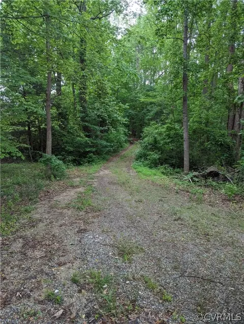 4267 Old Fredericksburg Rd, Louisa, VA 23093