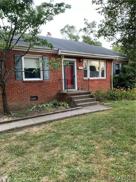 8 Medlock Rd, Sandston, VA 23150