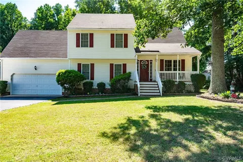 24305 River View Dr, Petersburg, VA 23803