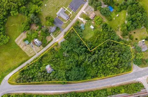 140 Green Bay Rd, Green Bay, VA 23942