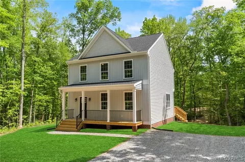 10751 Evergreen Dr, Amelia Court House, VA 23002