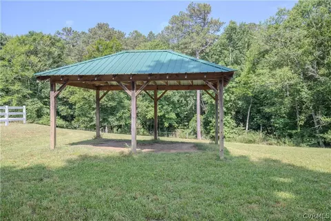 19660 Templeton Rd, Carson, VA 23830 photo 46