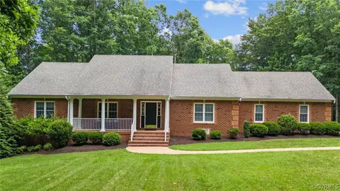 1828 Longbranch Dr, Maidens, VA 23102